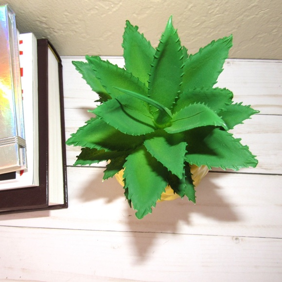 Potted Artificial Succulent Pineapple Decoration - Picture 6 of 8
